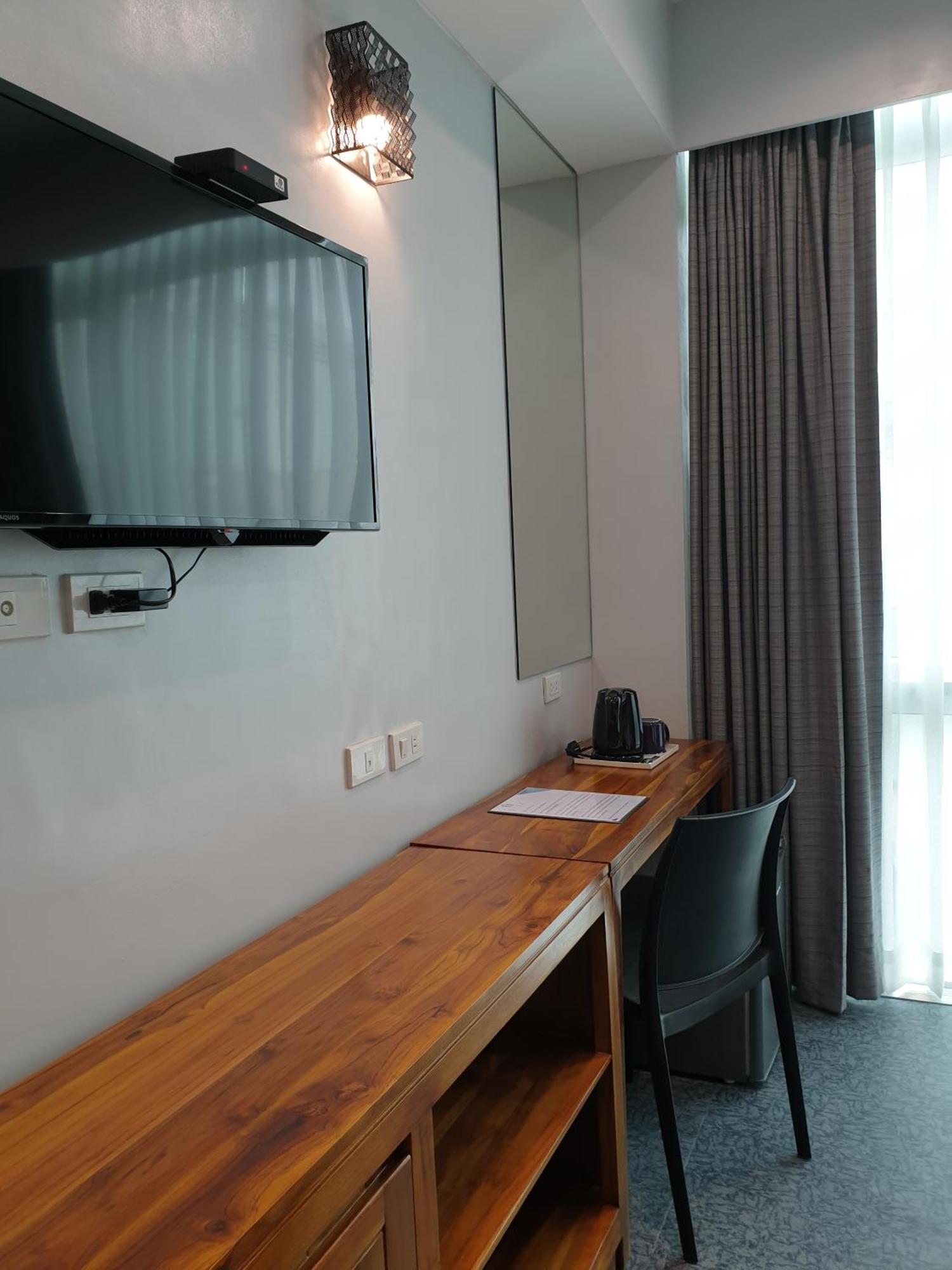 Li Mkt Makati City Kültér fotó