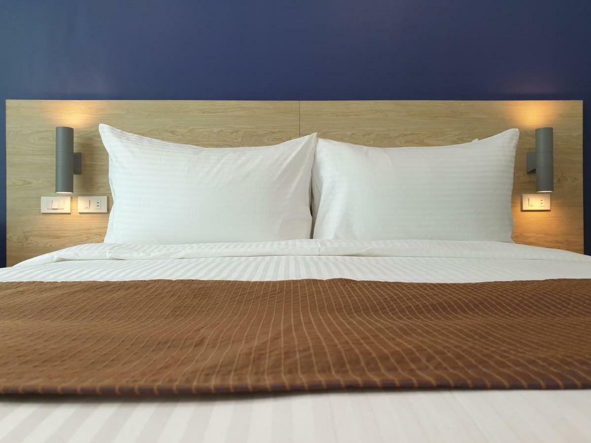 Li Mkt Makati City Kültér fotó
